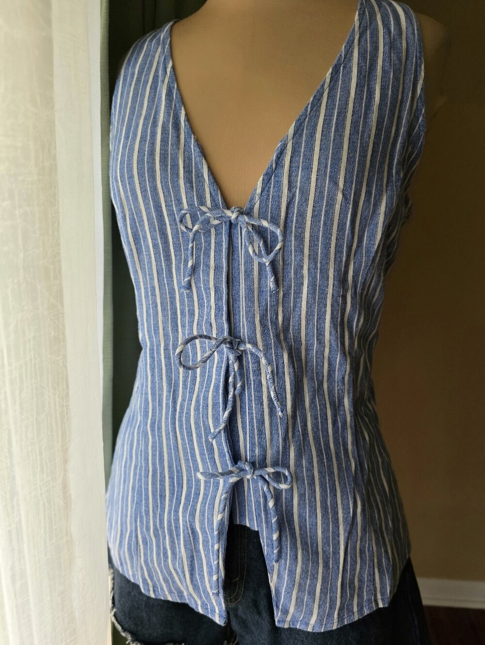 A New Day Blue White Striped Linen Blend Tie Front Vest Top Medium NWT Coastal